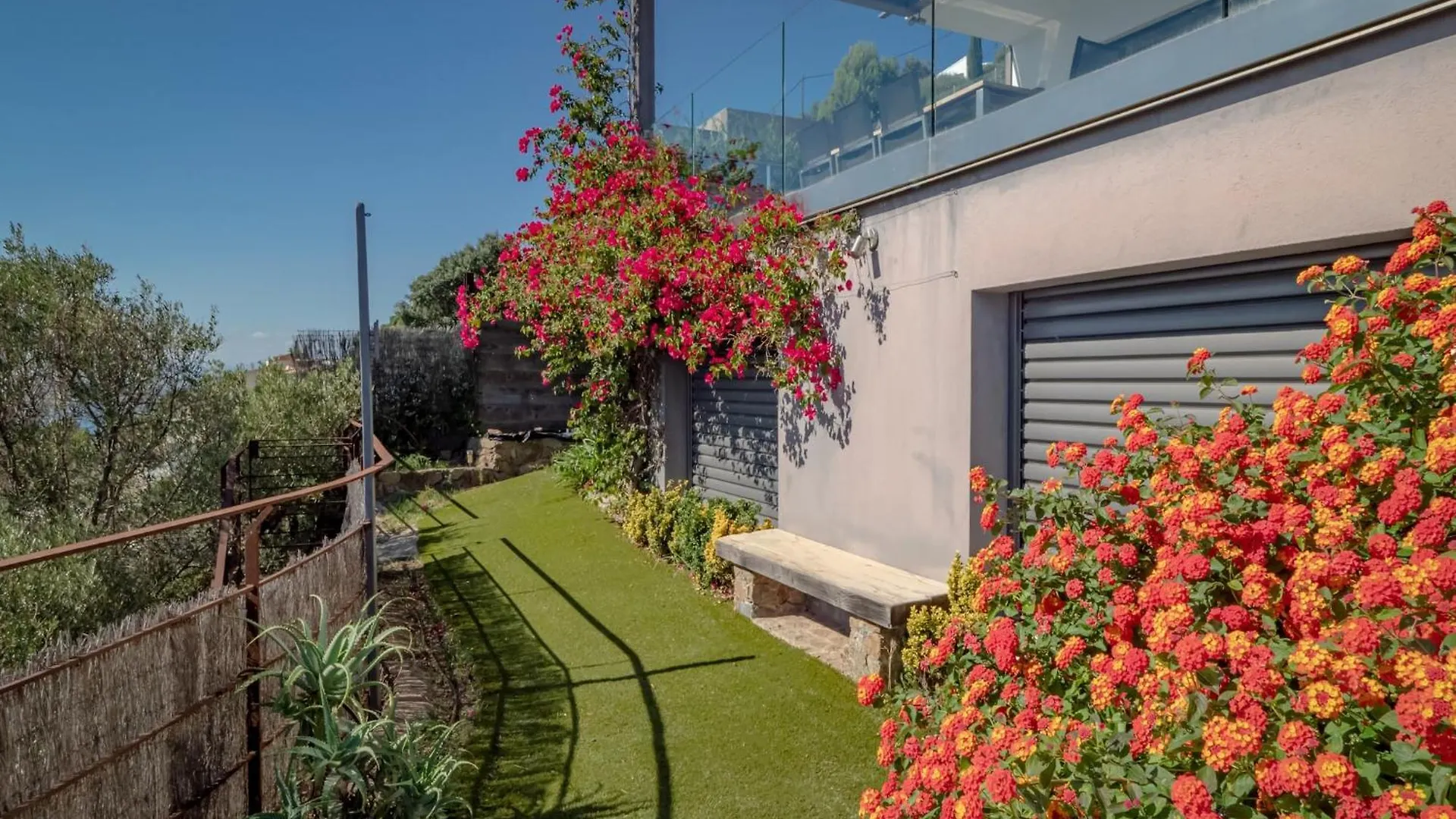 Dom wakacyjny Apartment In Roses With Central Heating Montjoi Hiszpania