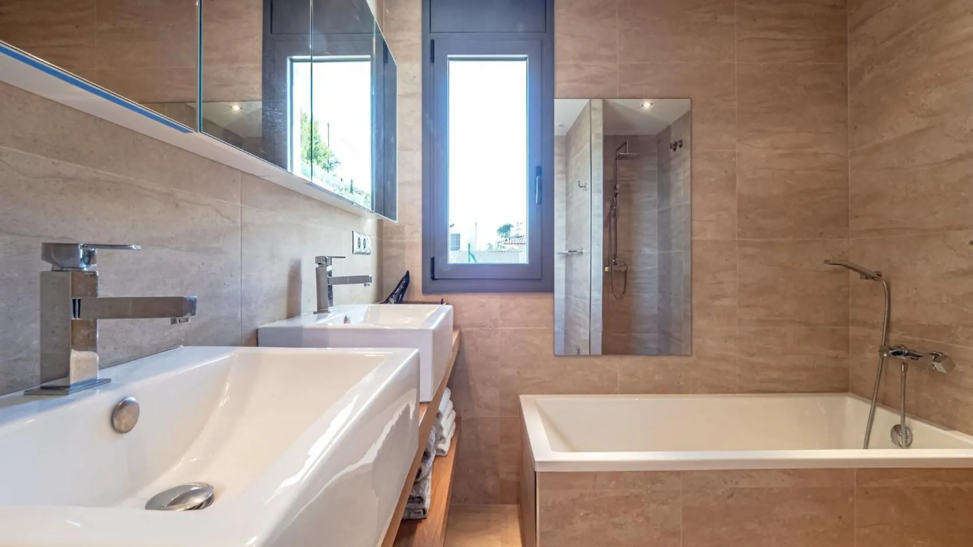 Σπίτι διακοπών Apartment In Roses With Central Heating Montjoi