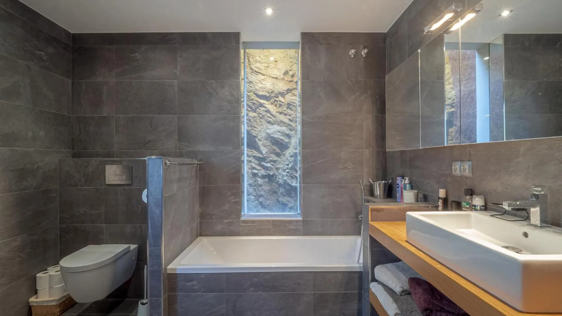 Apartment In Roses With Central Heating Montjoi